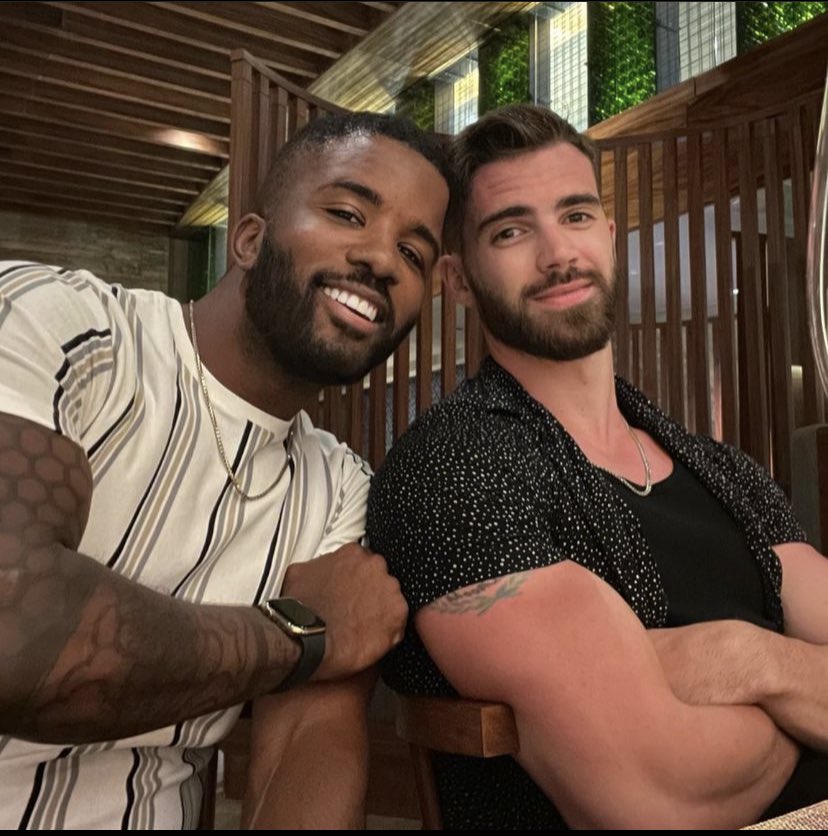 Jamie Lee Curtis Updates on Twitter "“with that lazy eye he can look