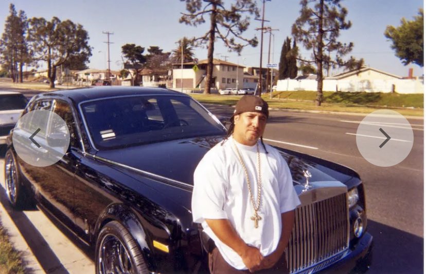 JinxBWS's tweet photo. My hood day is today. So remembering when I pulled both these thangs up to my hood and park em in the same place in front of the park. https://t.co/p0WRSRhwdt