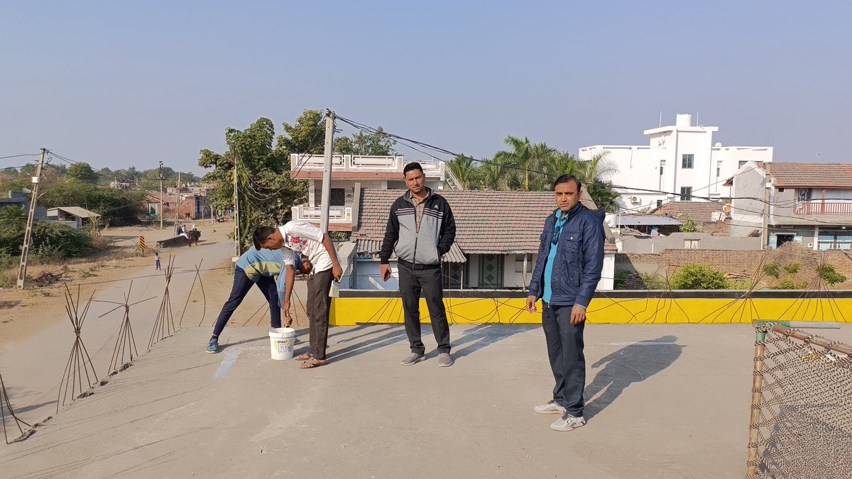 BMkalsariya7's tweet photo. રાણપરડા ગામે સ્વામીત્વ યોજના હેઠળ ચુના માર્કીંગ ની કામગીરી
@GRTMM1 
@CMOGuj 
@ddobhavnagar 
@tdopalitana https://t.co/D2qSAWqXFF