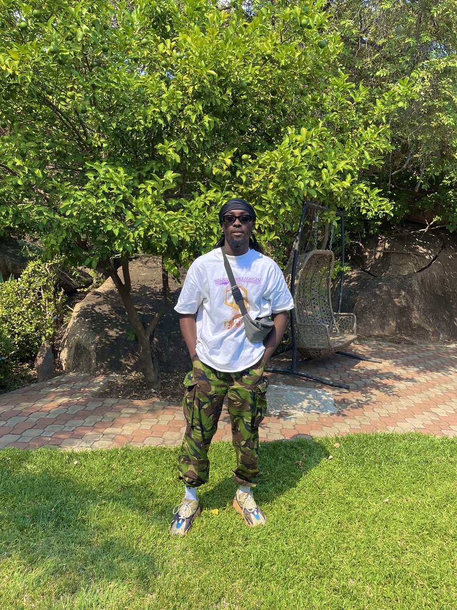 jordanmoozy's tweet photo. #ChasingDollar 🧘🏿♂️💰 https://t.co/DcqsY1G84T