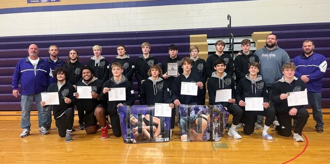 fcpantherwr's tweet photo. Louisville Invite

Boys
Team Champs- 254.5 points (new school record)
13 Medalists 
8 Champions (new school record)

Girls
9th- 52 points
3 Medalists https://t.co/M0X0xhfxiz