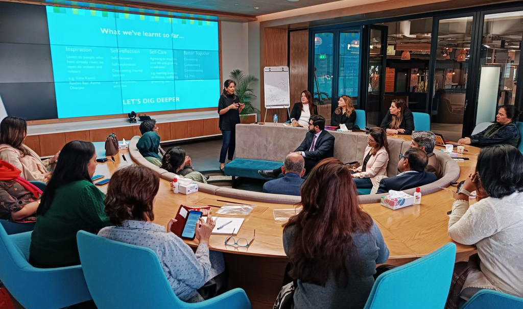 SocialPstd's tweet photo. We’re thrilled to announce that we’ve successfully conducted our second focus group in Karachi for #WIBCON
@fathemazuberi – Board Member PSTD &amp; @adeel_shareef1982 – General Manager &amp; Executive Head PSTD moderated the session. https://t.co/YtFcETrKK1