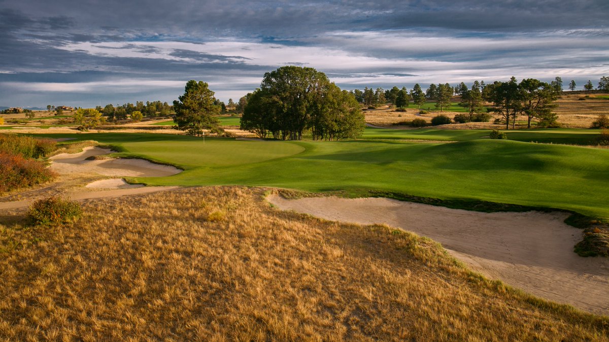USGAGrnSection's tweet photo. This will be a big year for @USGA championships in the West! We want to thank the maintenance teams who have been working hard to get their courses ready ➡️https://t.co/NFpJmdpGwW https://t.co/Adph2L6LJ9