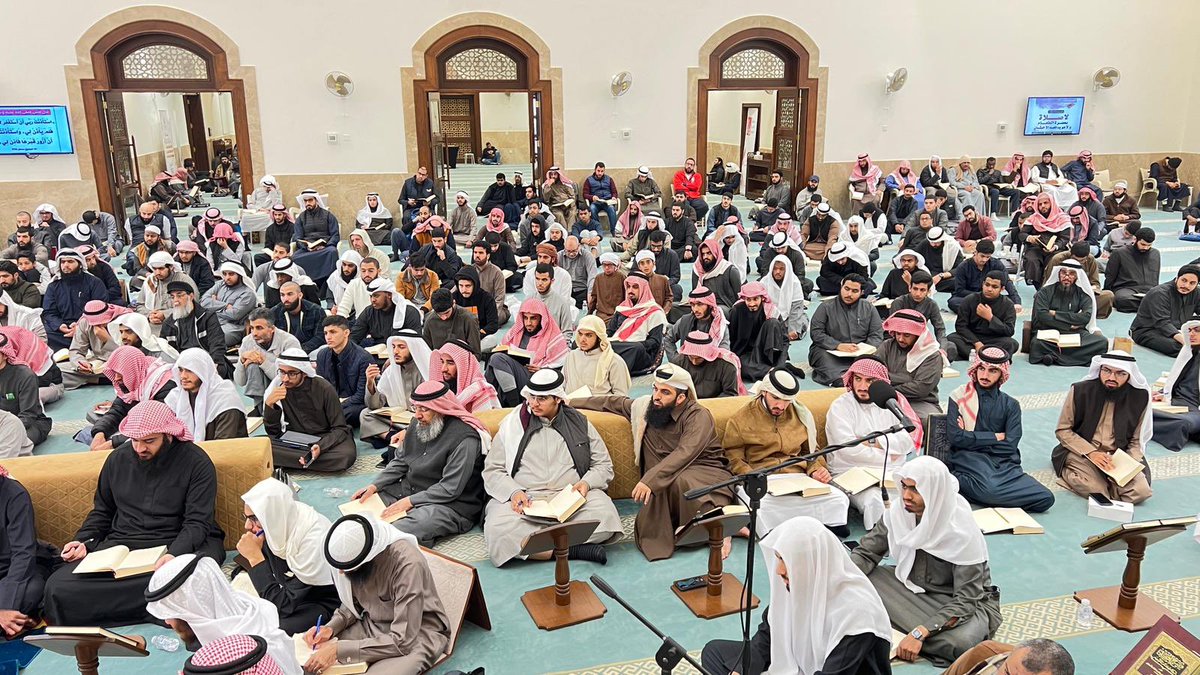 othmanalkamees's tweet image. 🔹من حضور اليوم بعد الفجر برنامج مفاتح الطلب ولله الحمد
🔹المجلس الأول
🔹للشيخ عثمان الخميس