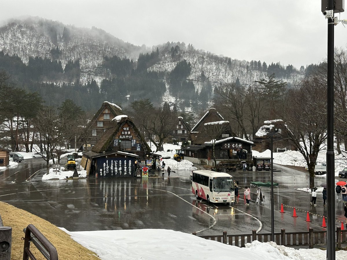 priscillawls's tweet photo. 走訪世界文化遺產- 白川鄉,吃高山飛驒牛 ❄️❄️🇯🇵🇯🇵
#Shirakawago #beyondmissingjapan #lalalovestravel #白川鄉合掌村
#japan #しらかわごう #白川鄉合掌村點燈 #cow #beef
#凄美的風景 #高山飛驒牛 #ひだぎゅう #hidagyū https://t.co/O4ybfoW0xE