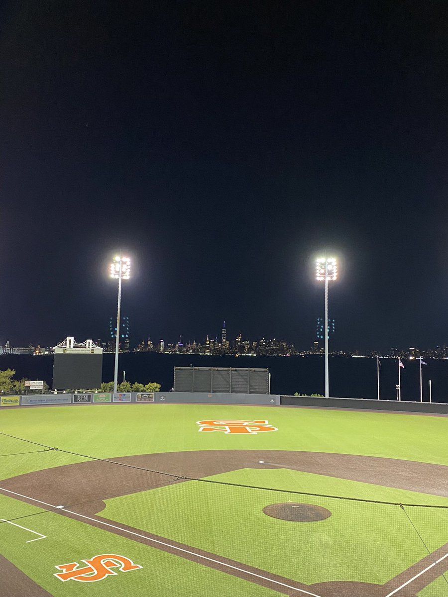 FerryHawks's tweet photo. @bensbiz Our home, SIUH Community Park, is the most underrated ballpark in the country. #BestViewInBaseball https://t.co/v2eQMAc2vg