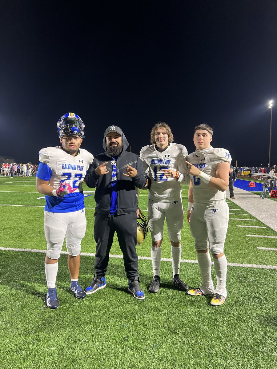 Coach Niko Johnson tweet media