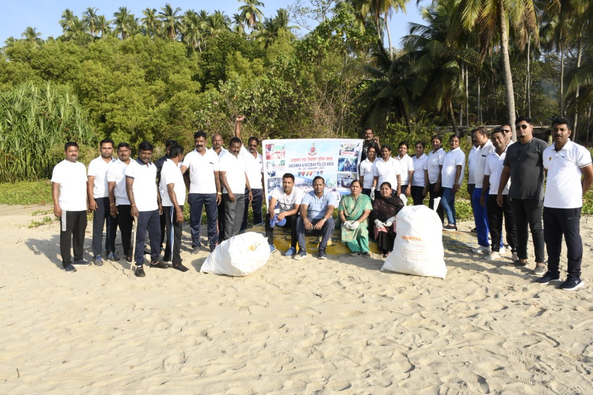 Keeping Environment Clean is Everyone’s Responsibility!

On the occasion of #PoliceRaisingWeek2023 staff of #CIDUnit Andaman & Nicobar Police organized Cleanliness drive at Carbyns Cove Beach with the pledge to create plastic-free environment.
#CleanCity #GreenCity #HealthyCity