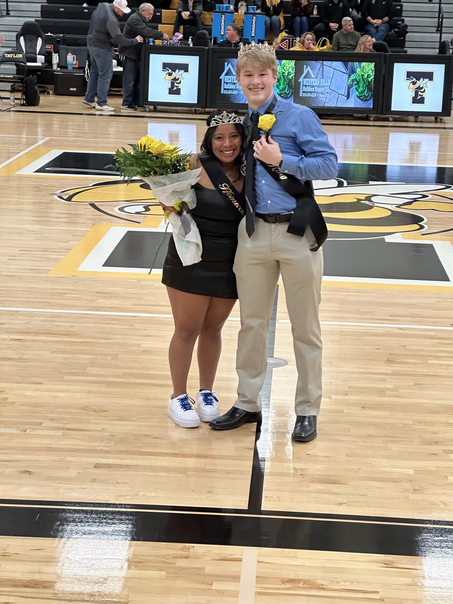 EducatingAndrea's tweet photo. Congratulations to all the amazing members of Taylor High School’s 2023 winter homecoming court, with a very special shout-out to Henry and Azu, who were this year’s homecoming king and queen!! 💘👑💕🐝 @WeTheJackets https://t.co/IFqZCcEZIu
