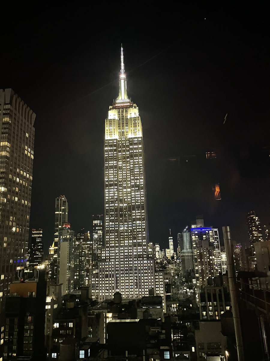 rdevaul's tweet image. An amazing town, an amazing five days connecting with partners and investors #XNET #DeWi #IheartNY