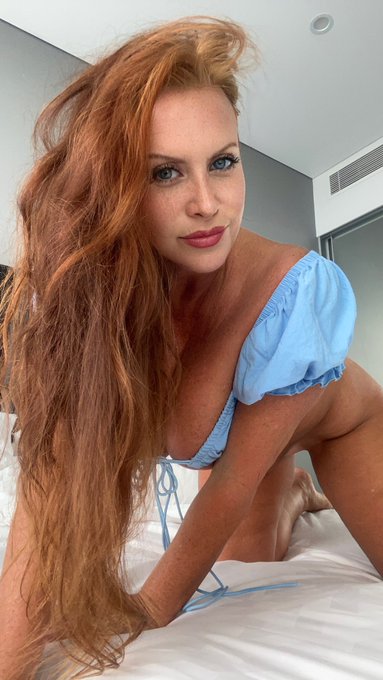 Hey baby https://t.co/ZI95CSVxPq