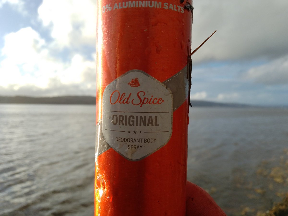 shorethingG82's tweet image. This #january #StrangestFinds I'd like to submit granulated sugar (real); Potato (fake); and especially for you, #OldSpliced 😂😜! I'll get my coat #litterpick @CornishSpliced
