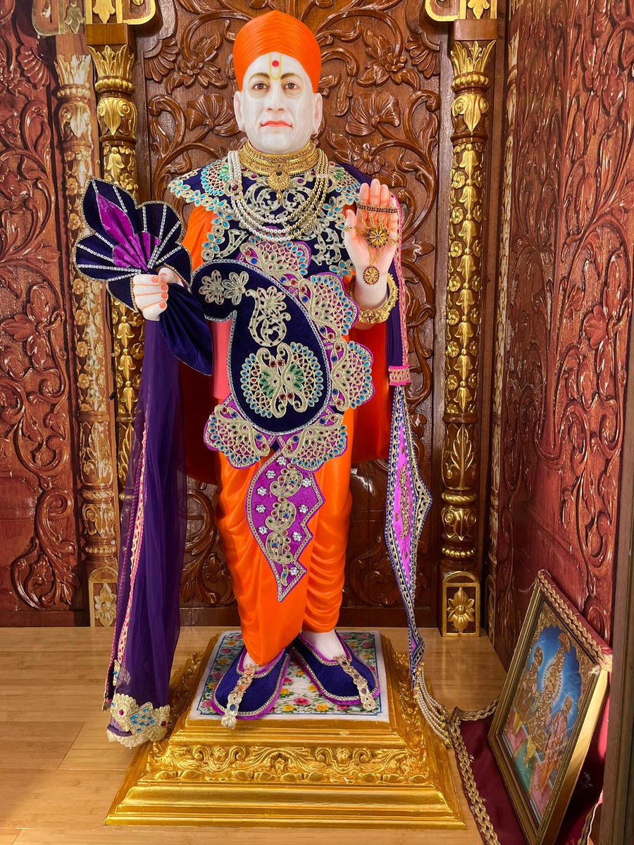 SGadiBolton's tweet photo. Shangar Darshan from #ShreeSwaminarayanMandirBolton
Lord #Swaminarayan
#AbjiBapashree 
#ShreeMuktajeevanSwamibapa
#AcharyaSwamishreeMaharaj
#GnanMahodadhi #AcharyaSwamijiMaharaj
#SadguruDin #DailyDarshan #Darshan
#SGadiFamily #SwaminarayanGadi #SGadiManinagar https://t.co/KY1yPcqBpQ
