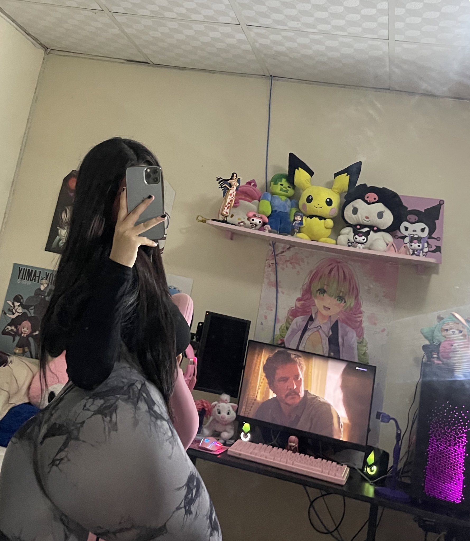 Madyblood on Twitter: "Se mi silla🪑 https://t.co/EG8sqrLpH2" / Twitter