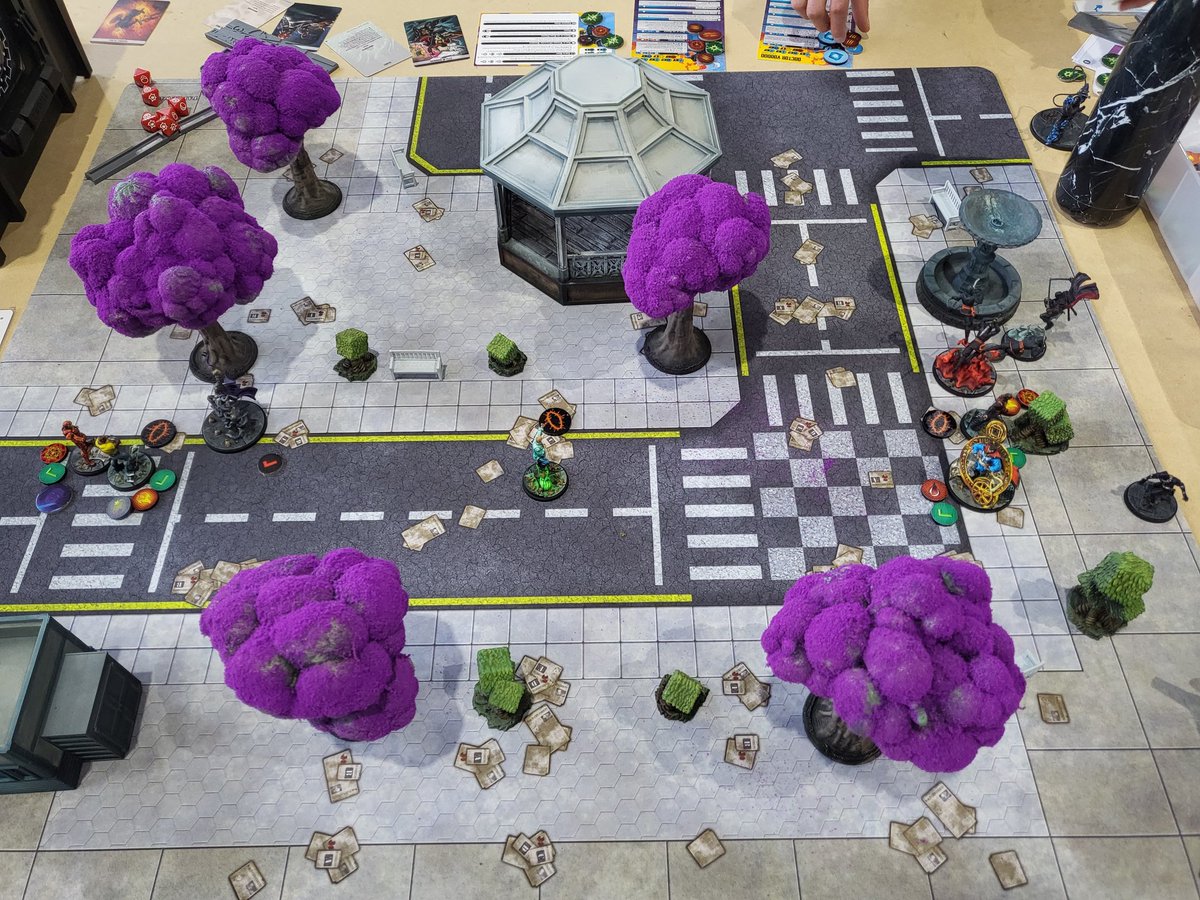 ZweihanderHall's tweet photo. Game 3 of MCP at Cancon: Play into Midnight Suns on Incursions and Cosmic Cubes. I leverage my 5 characters vs his 4 to get more bodies on objectives and end up winning 19-12 at the end of round 5. Another strong showing for Strange and his Defenders! #marvelcrisisprotocol https://t.co/IDzQ93Cjxn