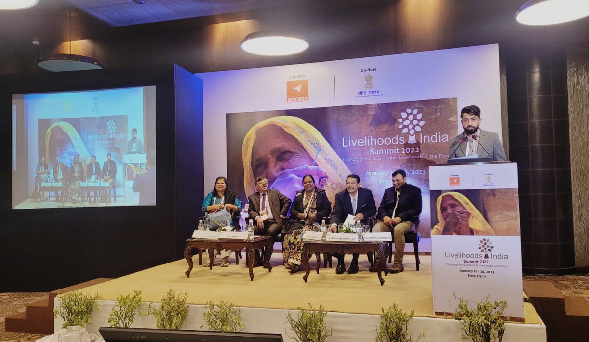 FwwbIndia's tweet photo. Gender occupies a very special place when it comes to agriculture. Our honorable trustee Girija Srinivasan and Our CEO @SSBhat9 spoke on Engendering Farmer Collectives-Time to include women Farmers &amp; laid stress on the challenges &amp;ways to make these institutions sustainable. https://t.co/yUgo4ox0or