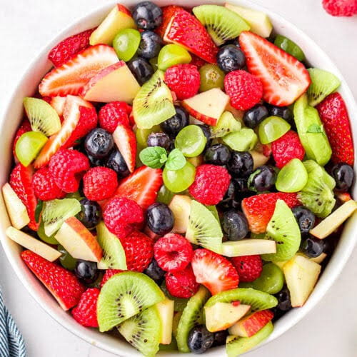 Binodini_India's tweet image. The unique combination of power packed fruit salads really do wonders.The protein/antioxidant/mineral supports brain health and gives a healthy immune system.We have to make it fresh.#fruitsalad #powerpacked #healthy