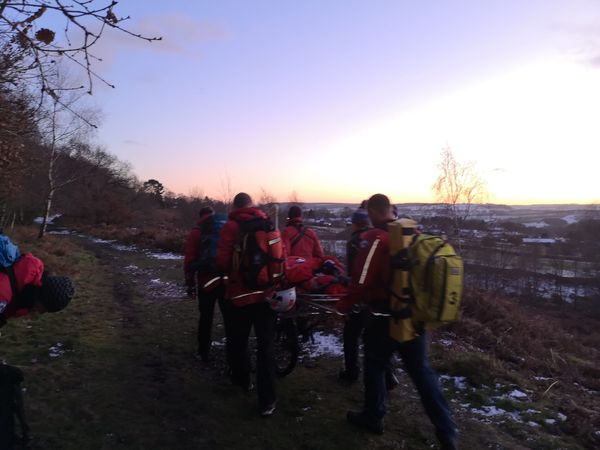 Incident 8 
19/1/23
Curbar Woods

Assisted a walker with a suspected pelvic injury. Treated by team members and evacuated to the care of <a href="/EMASNHSTrust/">East Midlands Ambulance Service NHS Trust</a> .   edalemrt.co.uk