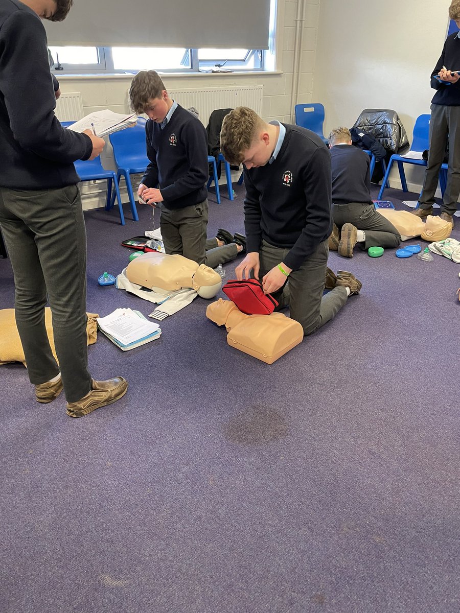 GcctyN's tweet photo. All of your TY’s completed their First Aid module with Mr Michael Crosbie from @AlliedTraining1 We would like to thank Michael for all of his knowledge &amp; experience, which he shared with our TY’s. @GCC_NewRoss https://t.co/oKd6Wrawbq