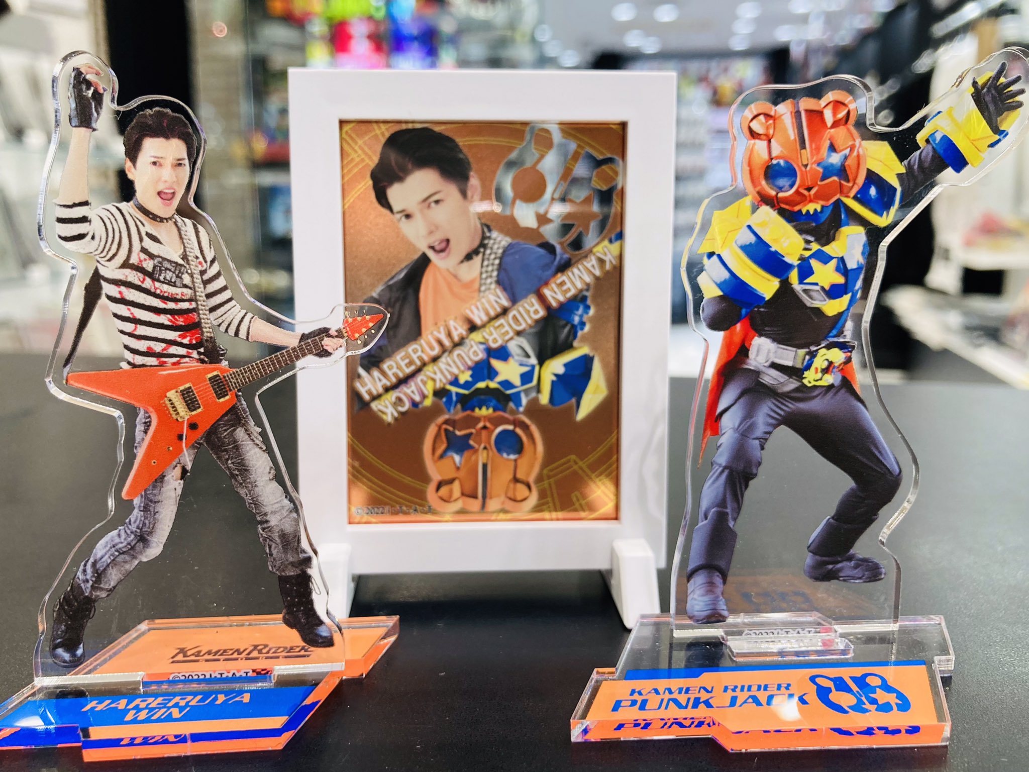 フィギュアーツ 仮面ライダーダパーン Amazon.co.jp: TAMASHII NATIONS S.H.フィギュアーツ 仮面