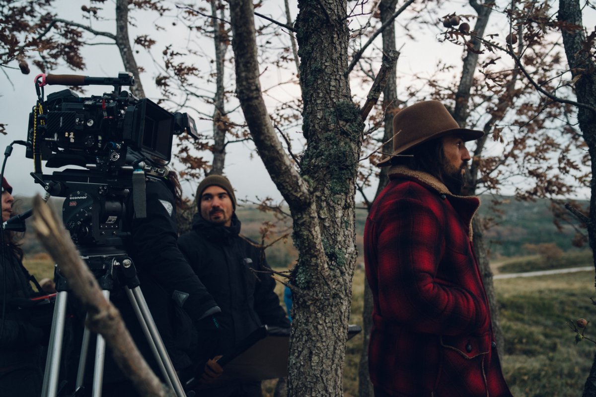 FastenFilms's tweet photo. 🔥 Hace un mes estrenamos #OCorpoAberto, el primer largometraje de #ÁngelesHuerta.
👻 Una historia de #terrorfolk que cruza la línea entre la vida y la muerte. Protagonizada por @tamarnovas, Victória Guerra y María Vázquez.
📸 @Ghaspar + Marcos Pereiro
#cineespañol #cinegalego https://t.co/EORRB3fubA