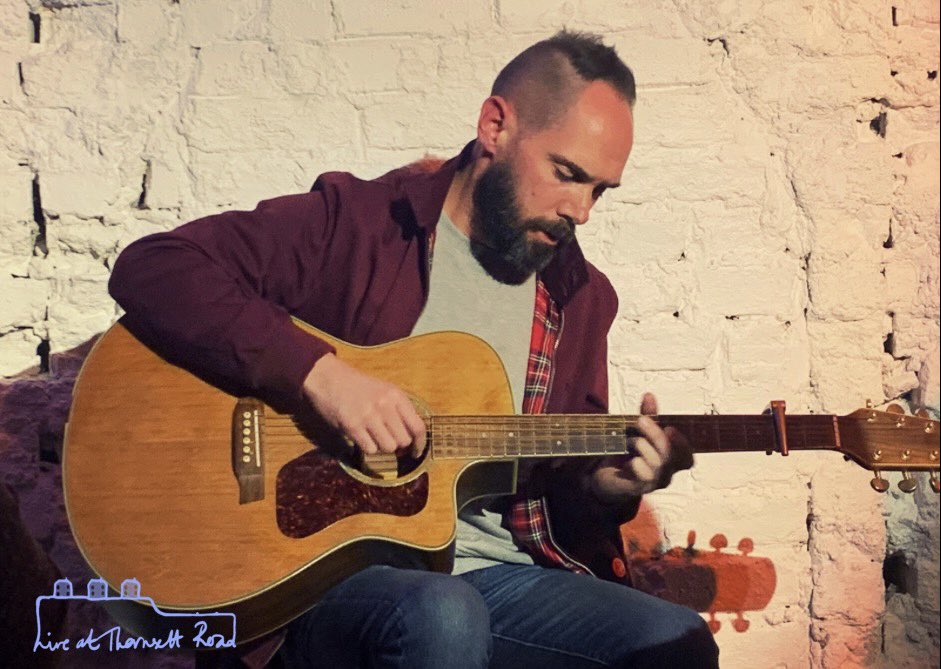 ThornsettRoad's tweet photo. Happy January!
A brilliant start to the year as Bobby Treacle keeps us hooked with his incredible songs. An intimate and intense set that was a joy to share!
#Original #Acoustic #Live #Music #Singer #Songwriter #Grassroots #Venue #ListeningRoom #Beckenham #Penge #LaTR https://t.co/DIOSQ4csan