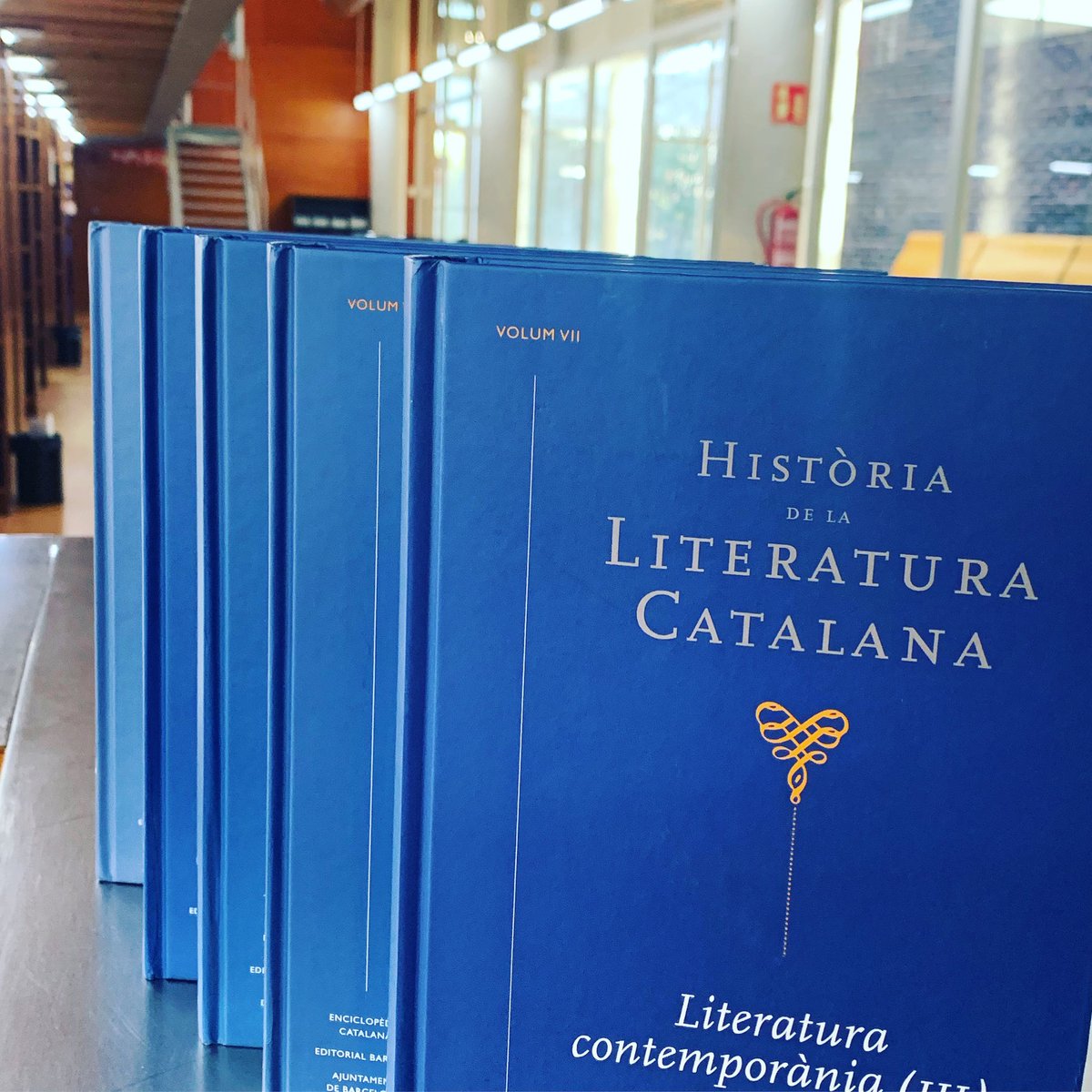 CRAI_Musica's tweet photo. 👉🏻 Selecció de novetats bibliogràfiques #gener2023💫 ja disponibles a la biblioteca @esadibpalma 🎭 #estudissuperiors #artdramatic 👉🏻Més informació: https://t.co/xBzmZnZcCq ✨ https://t.co/FPphwUbCCb