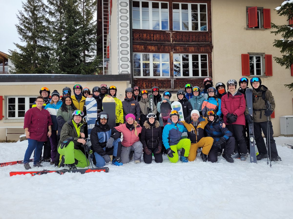 BLV_ThMi's tweet photo. Wintersportlager 2023
Schön wars! https://t.co/oP9G3sPmiV
