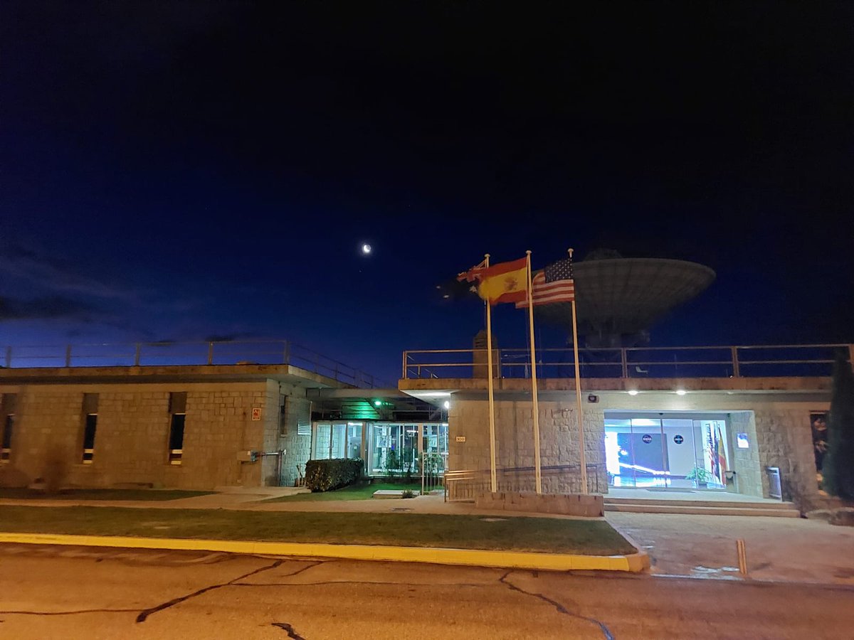 Amaneciendo en <a href="/Madrid_DSN/">MadridDSN</a>...

Foto: R. Castro.