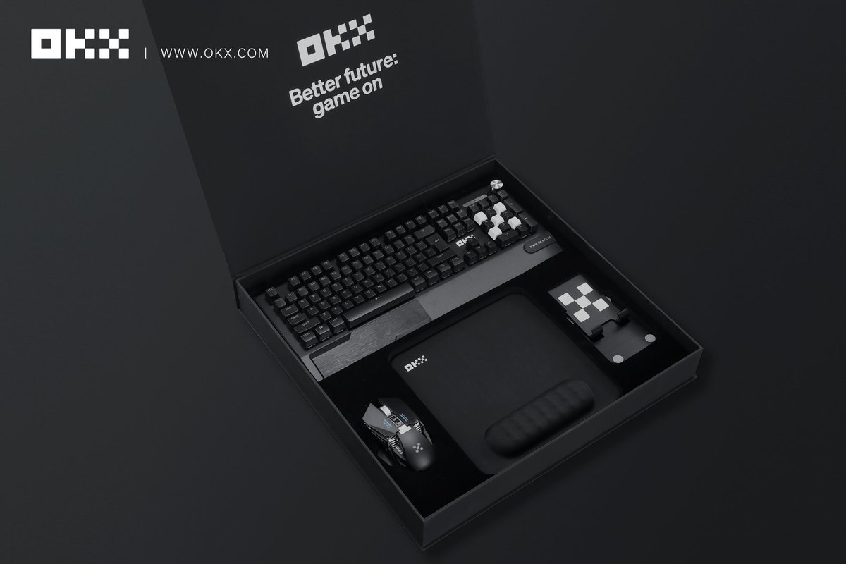 Crypto_He's tweet photo. 给大家抽个奖，#OKX 机械键盘 * 1 🧧🧧

先知在这里携手OKX提前祝大家新春快乐、兔年大吉🧨感谢 #OKX 提供的机械键盘，好看又实用💰

1⃣ 关注 @Crypto_He+ @OKXWeb3_CN + @okxchinese
2⃣点赞+ 转发本条推文
⏳72H 开奖，年后邮寄到家 https://t.co/U0UdfmeJ7z