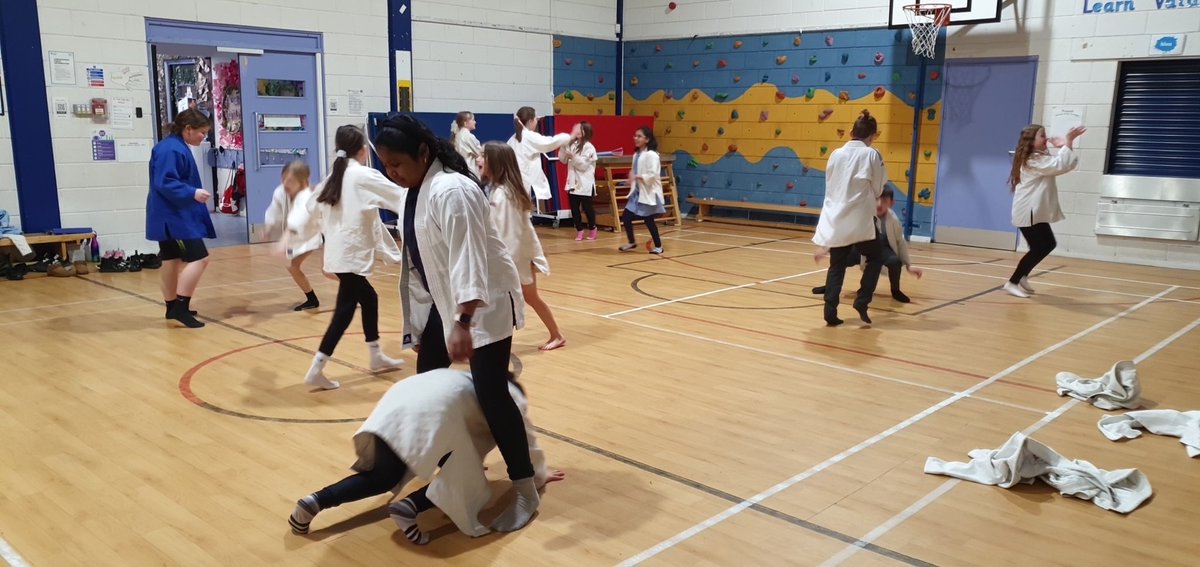 livivillagePS's tweet photo. P6 love a visit from Destination Judo. https://t.co/UoAZKREC4N