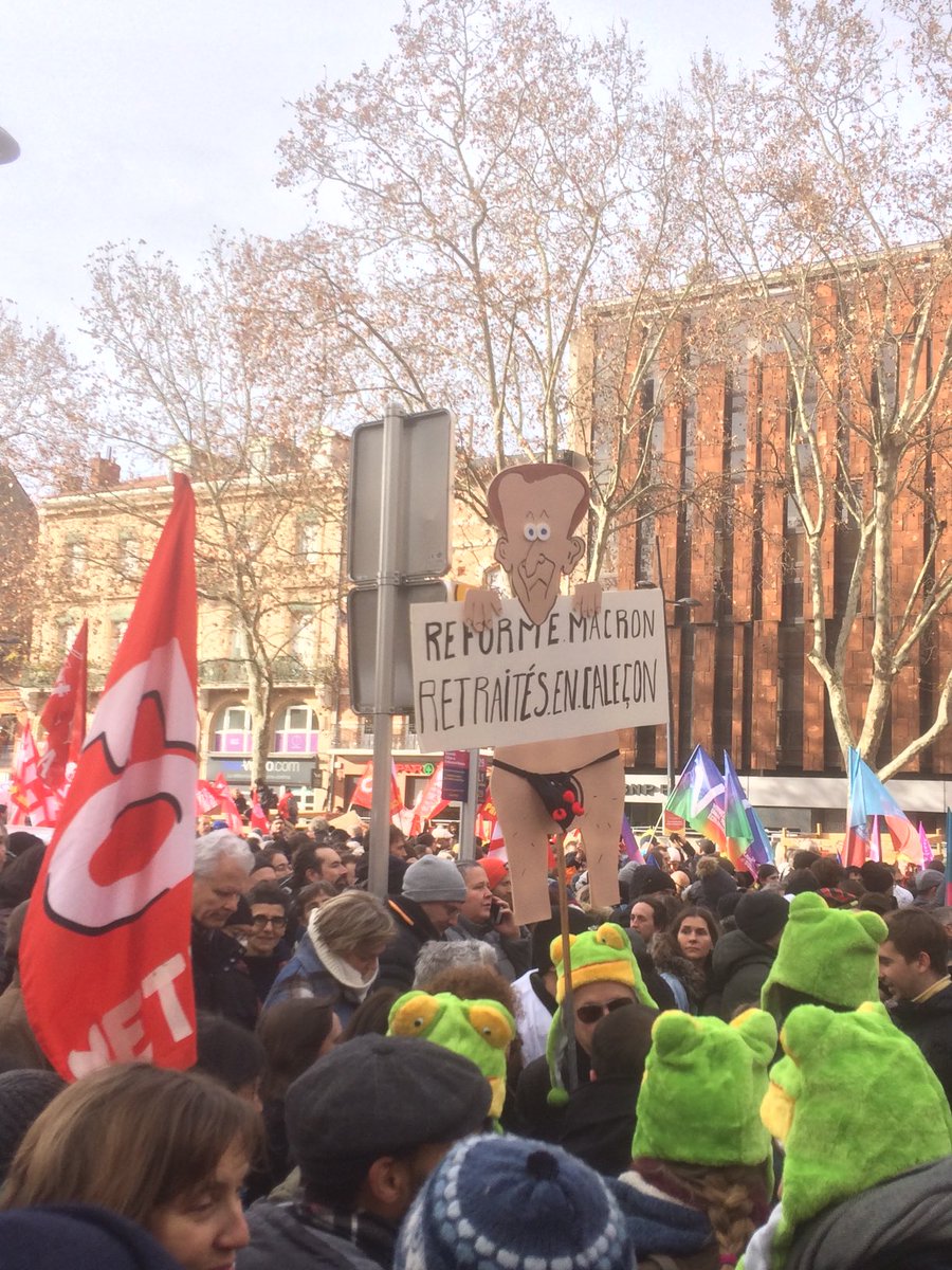 pboureau31's tweet image. Manif monstre ce matin sous le soleil de #Toulouse : plus de 100 000 manifestants pour dire NON au projet de réforme #injuste et #antisocial 
#StopRetraiteMacron