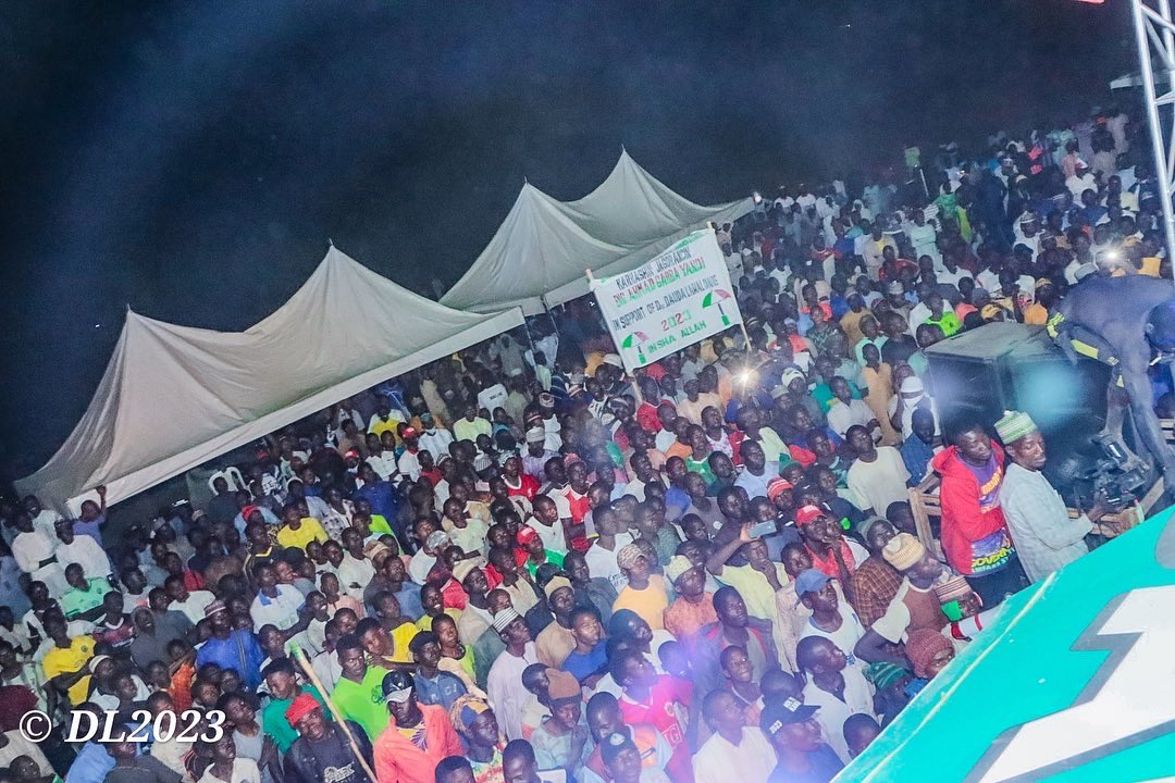 daudalawal_'s tweet photo. To the good people of Bakura and Talata-Mafara Local Governments, I thank you most sincerely for coming out in great numbers to receive us and listen to our campaign message yesterday, you have shown us tremendous support which I appreciate most sincerely. https://t.co/q3HRakgV7W