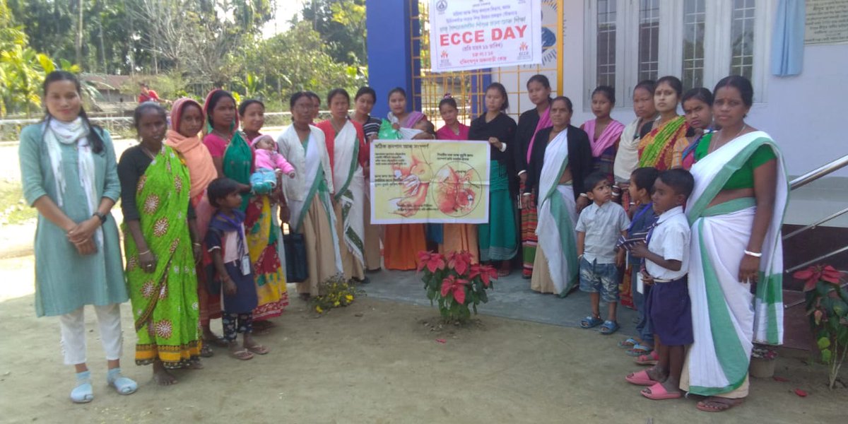 BrahFound_SRLP's tweet photo. #ECCEDay observed at Harinathpur AWC of Dhemaji district.
Miss. Junmoni Hajong, community facilitator demonstrates the breastfeeding and complementary feeding practices among the mother's groups. https://t.co/kui2iHlXto