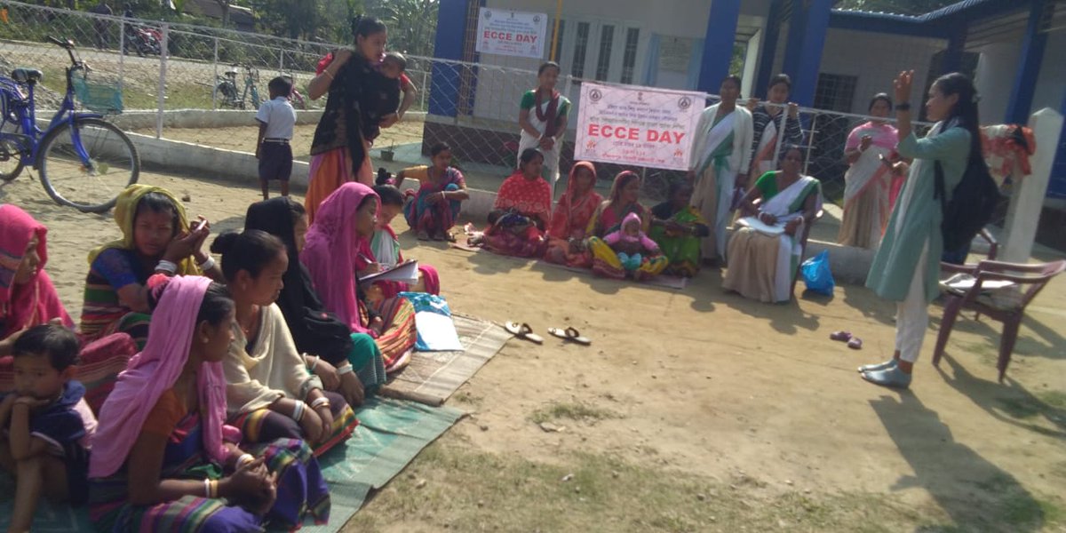 BrahFound_SRLP's tweet photo. #ECCEDay observed at Harinathpur AWC of Dhemaji district.
Miss. Junmoni Hajong, community facilitator demonstrates the breastfeeding and complementary feeding practices among the mother's groups. https://t.co/kui2iHlXto