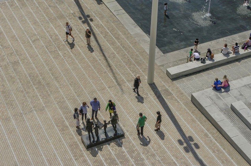 Hardscape_ENG's tweet photo. #throwbackthursday
2️⃣0️⃣1️⃣9️⃣
Centenary Square, Birmingham
💯⬇️
https://t.co/4raMBtFr8Q
@BhamCityCouncil
@GraemeMassie
@Bouygues_C
#fitzgeraldconstruction
#centenarysquare
#centenarysquarebirmingham #birmingham
#granite #paving #flamed #honed #bushhammered #cropped https://t.co/rC0m8xGtnc