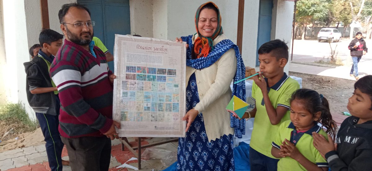 vascsc's tweet photo. #Support from @itstrueSpinning #OutreachProgramme #conducted by VASCSC. 72 students along with 3 teachers Lekhamba Primary #school #participated #STEM #handsonactivities #resourcematerial #takeaway #educationalpurpose #NEP2020inAction
@DSurkar https://t.co/yjlmm9XDPd