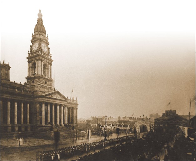 On Friday 20th January His Majesty King Charles III and Her Majesty The Queen Consort will visit Bolton as part of our 150-year celebration! ✨

Crowds are suggested to gather from lunch time behind the barriers on Victoria Square. 

#RoyalVisitBolton
#TeamBolton

@RoyalFamily