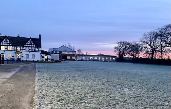 Meoncross School tweet media