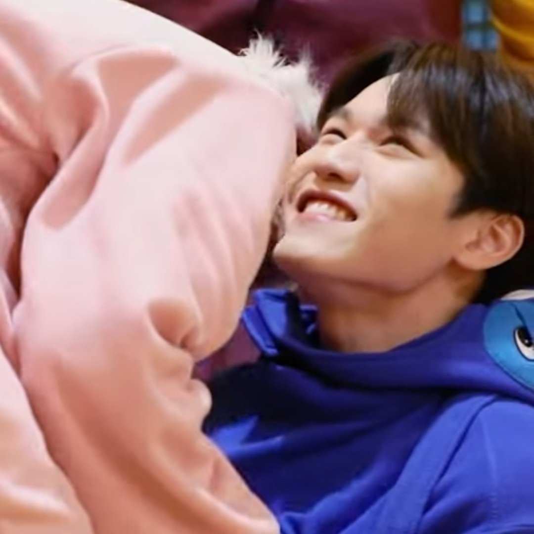 mcndgallery's tweet photo. IM CRYING https://t.co/6T5cE99FeQ