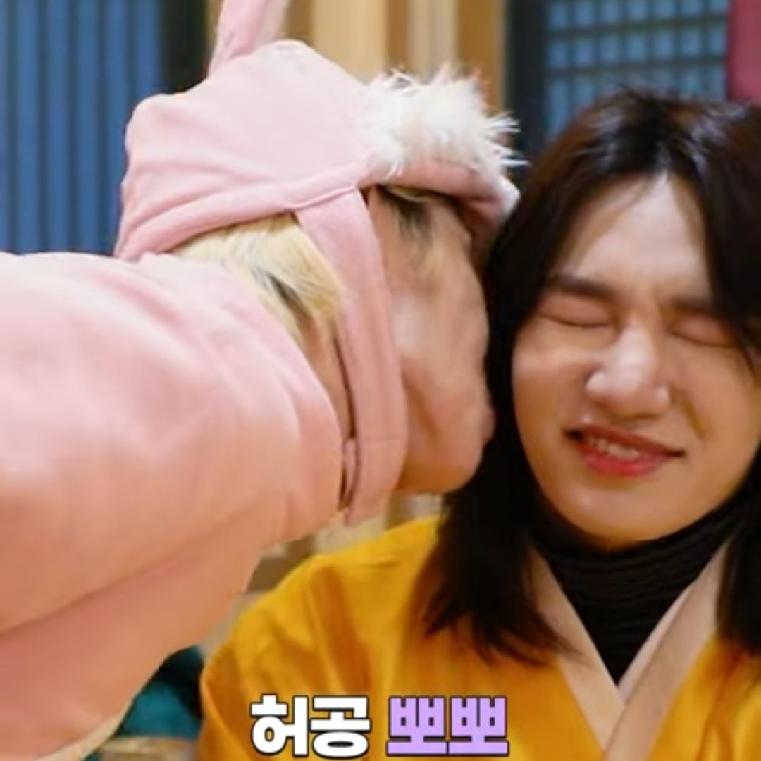 mcndgallery's tweet photo. IM CRYING https://t.co/6T5cE99FeQ