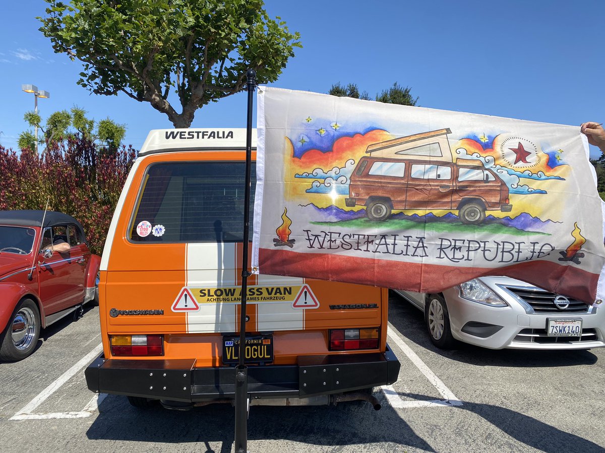 TripMogul's tweet photo. Lots of interesting facts and dates that rank in my life and admiration of #VW in this obit of #CarlHHahn. https://t.co/nUCBPNJwK4 @samrob12 #vlmogul #Volkswagen #lovebug #hwy1treffen #burningvan https://t.co/LbPPVJ9CYn