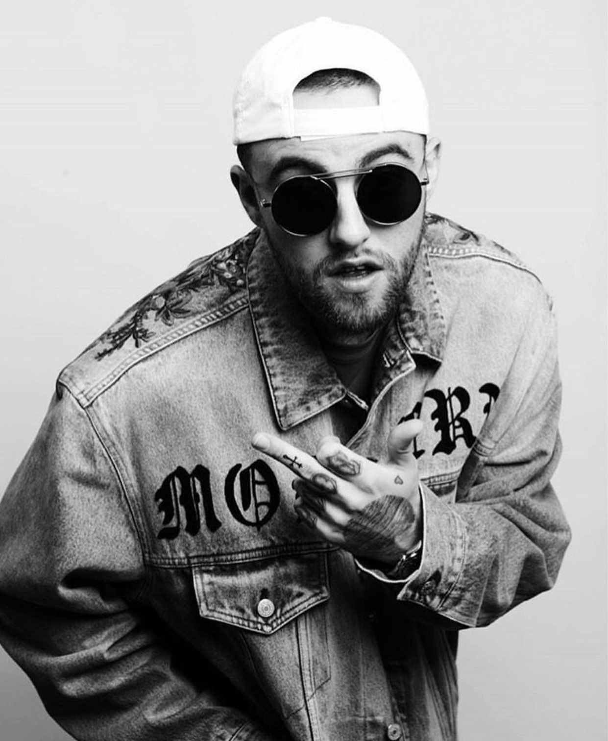 Happy 31st birthday to my favorite artist Mac Miller. Wish you were still here everyday 