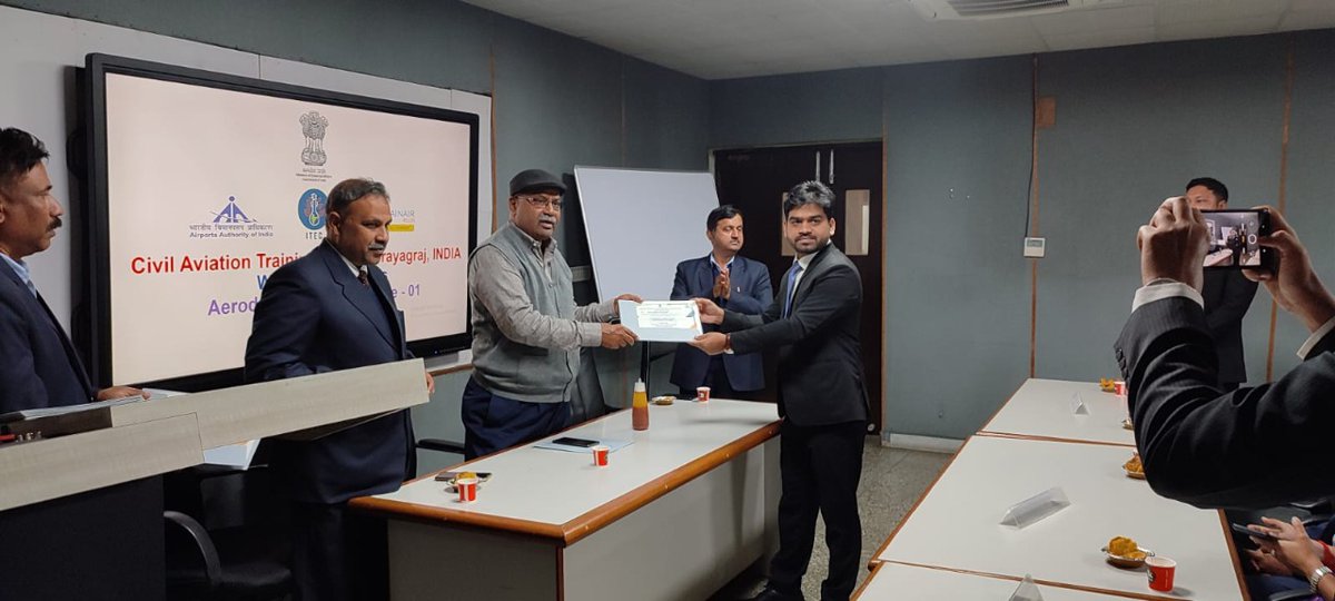 AAI_Official's tweet image. #AAI’s Civil Aviation Training College #CATC along with @ITECnetwork organised the Aerodrome Control Course and is currently organising Approach Control Course for Air Traffic Controllers, Civil Aviation Authority #CAA, Bangladesh.