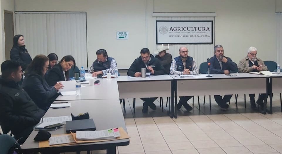 UCEBCN's tweet photo. Se realizó la 4ª Sesión Ordinaria de la Comisión de Sanidad e Inocuidad Agropecuaria, para el seguimiento de los Programas de Trabajo del PSIA 2022 en #BajaCalifornia
@SENASICA @agricultura_bc #CEFPPBC #CESVBC #CESAIBC https://t.co/ziDBe7i1pm