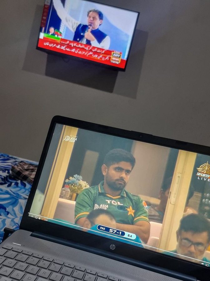 CircketForever's tweet photo. Our two captain in single frame 
@babarazam258 https://t.co/9R4PFNCuTI