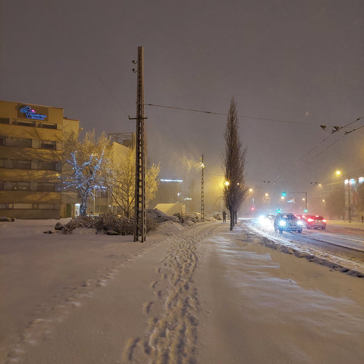 Just a regular commute to work... #welcometoestonia Friends, post sunny pictures...