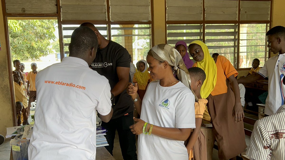 SspGhana's tweet photo. A total of 700 note one exercise books, pen &amp; pencil, maths set went out yesterday and Aboetia Basic School wasn’t left out of this benevolence in collaboration with Rising Roots Foundation. https://t.co/XQ8dvyOha9
