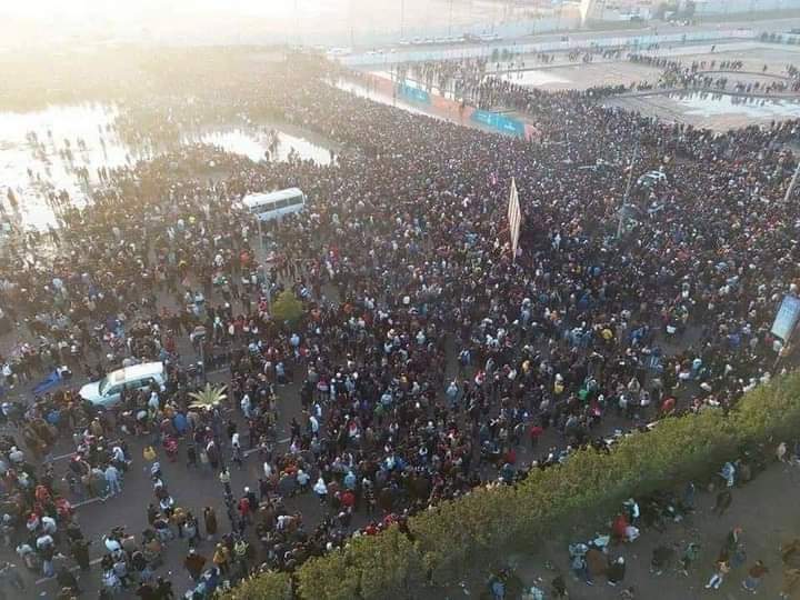 ساعه6صباحأ الجماهير تدخل الملعب

والمباراة ساعه7باليل

🇮🇶العراق العظيم 

#كاس_الخليج_العربي_25