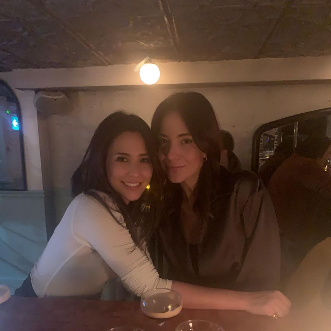 TMI_Uruguay's tweet image. In other #ShadowFam updates...
" #TT mm👯‍♀️💕 #shang #bffs" #KaitlynLeeb #GirlsNight